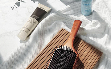 シャンプー前のひと手間で頭皮&ヘアケア